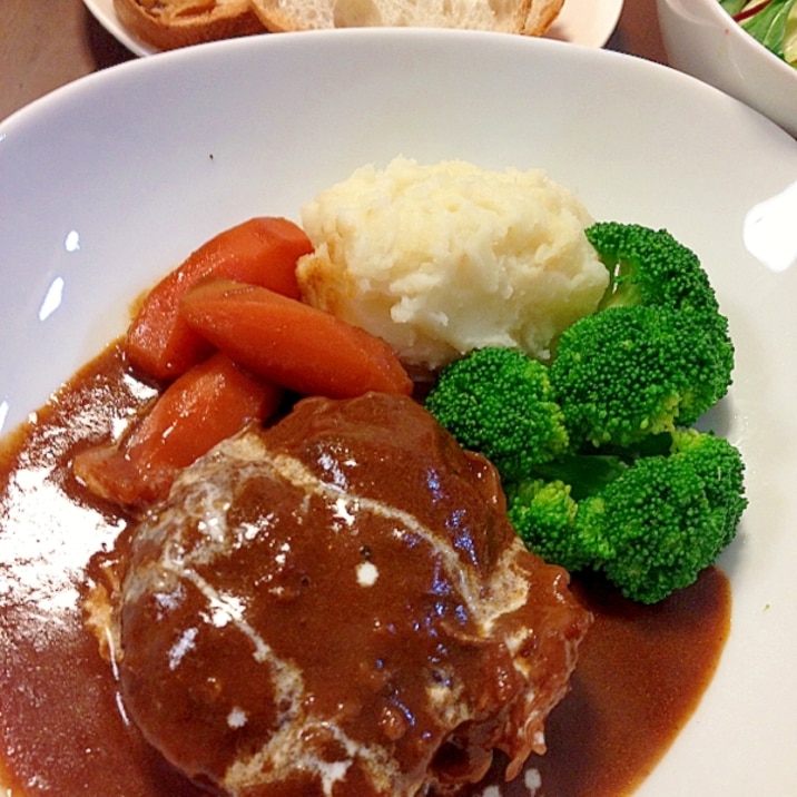 炊飯器で煮込む！牛すね肉の赤ワイン煮